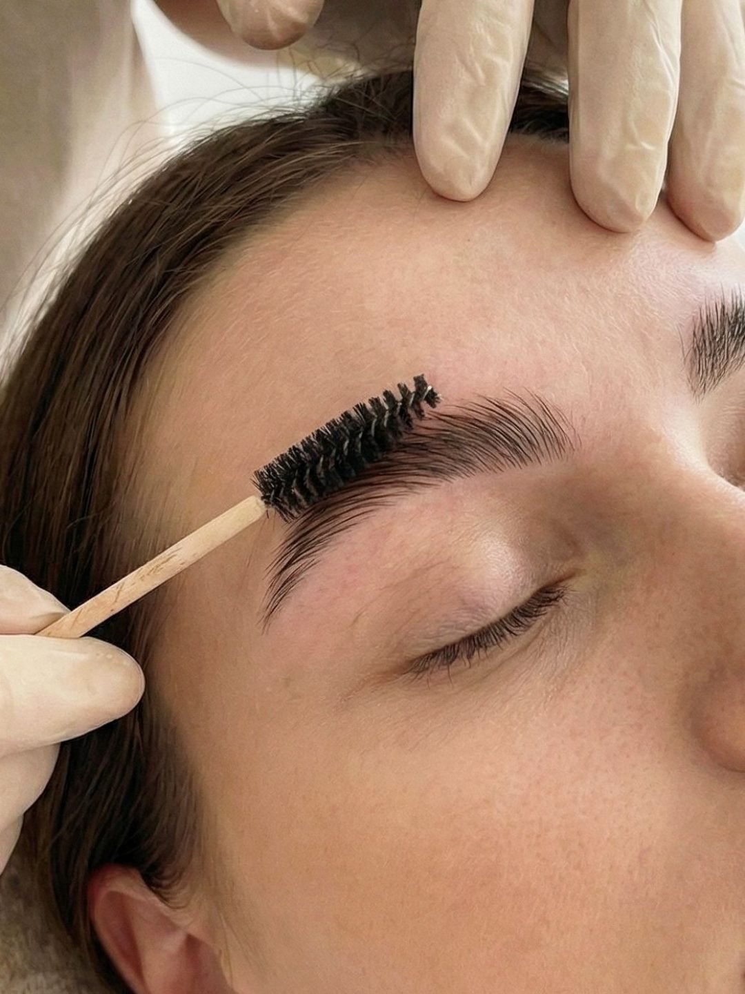 Prestation Brow Lift restructuration et teinture des sourcils regard sublimé